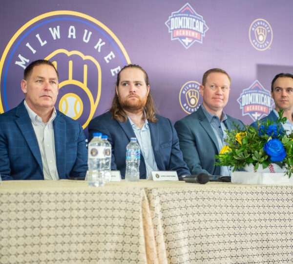 pelota, beisbol, baseball, brewers, MLB, mayor leage, rookies, novato, firma, sign