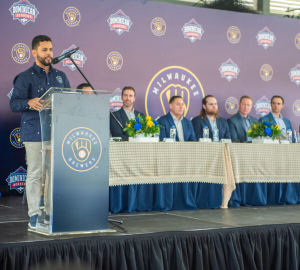 pelota, beisbol, baseball, brewers, MLB, mayor leage, rookies, novato, firma, sign